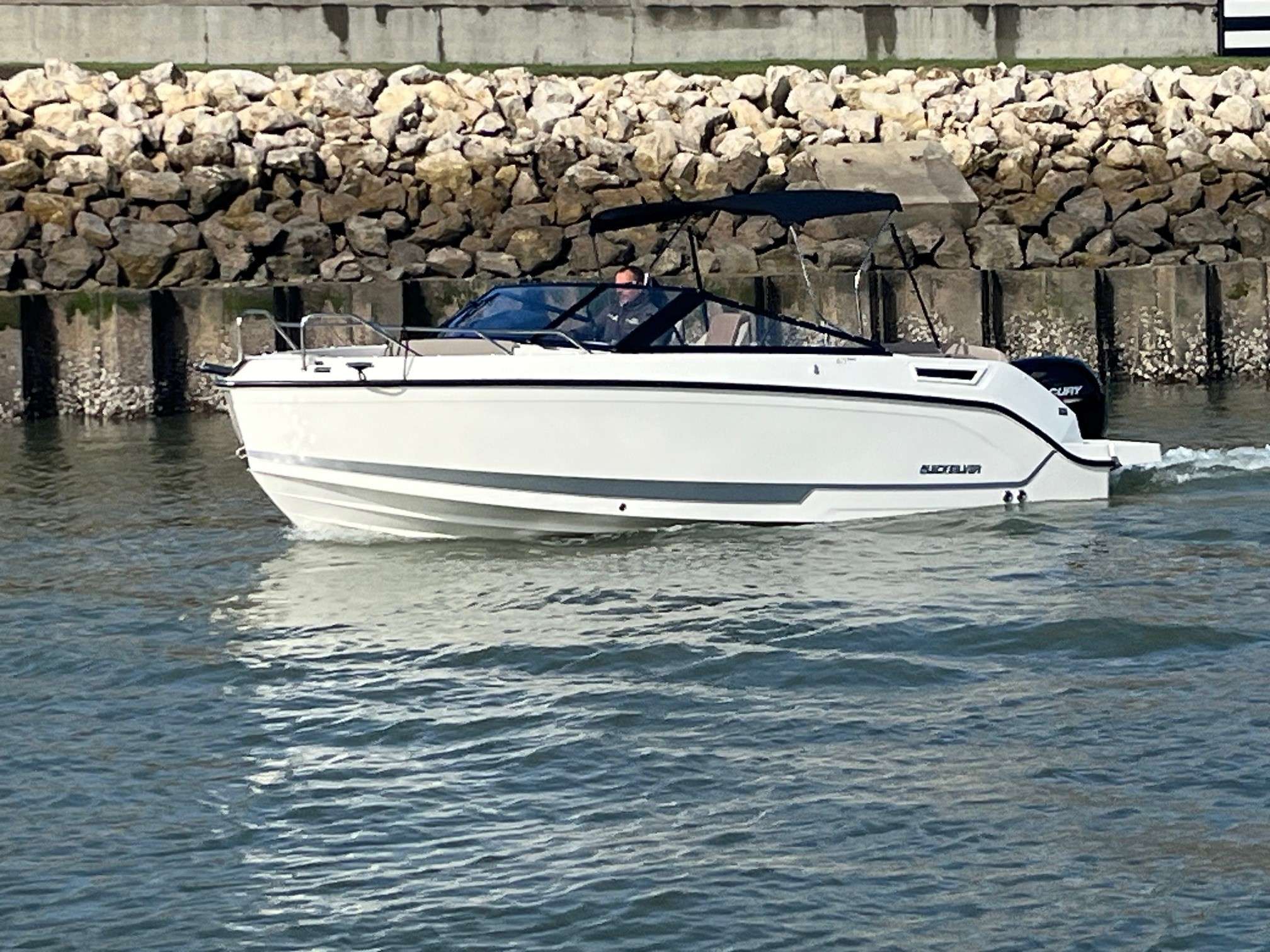 slider 1 Quicksilver Activ 675 Bowrider